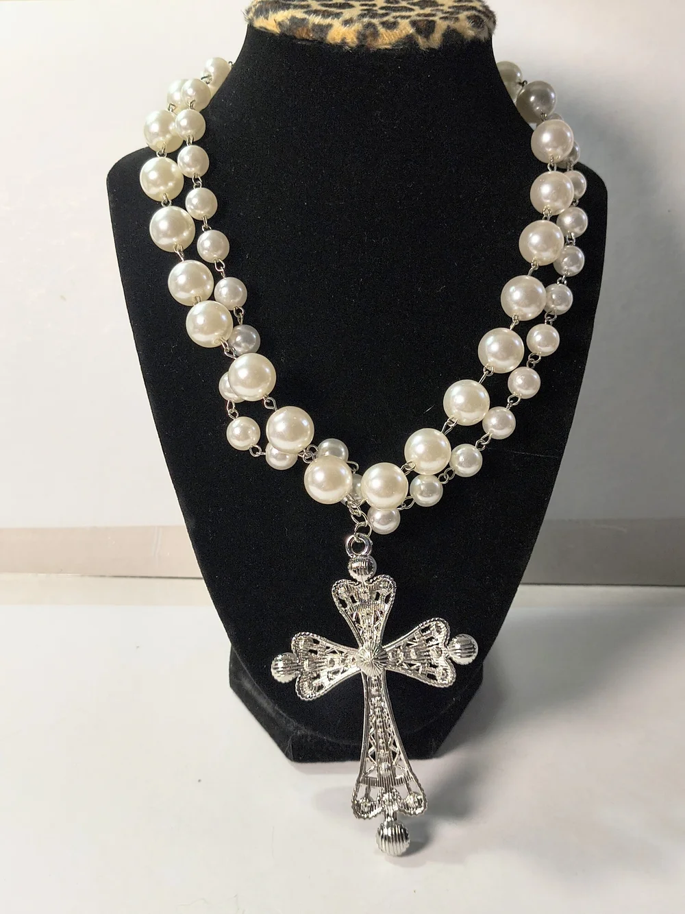 NWOT Two Gold and Pearl Beaded Cross Pendant Necklaces - Picture 3 of 8